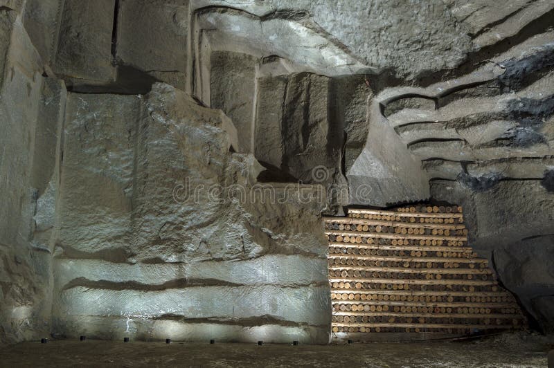 Mur dans la mine de sel dans Wieliczka, Pologne images libres de droits Mur dans la mine de sel dans Wieliczka, Pologne images libres de droits