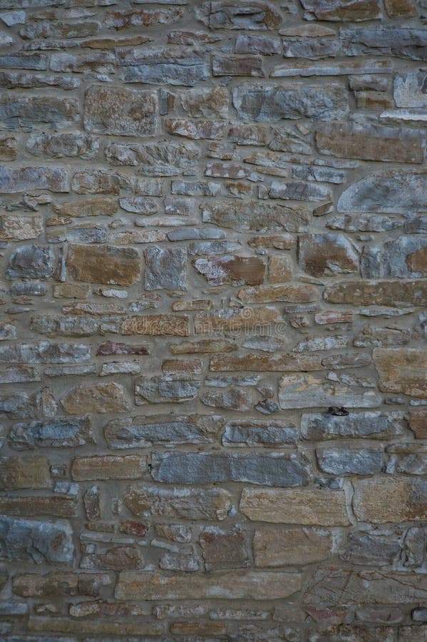 Muro De Pedra De Pedras Naturais, De Diferentes Tamanhos