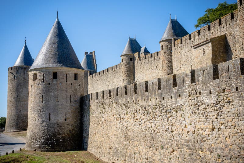 Murs de château de la La Cité de forteresse avec la citadelle, Carcassonne, France photo stock Murs de château de la La Cité de forteresse avec la citadelle, Carcassonne, France photo stock