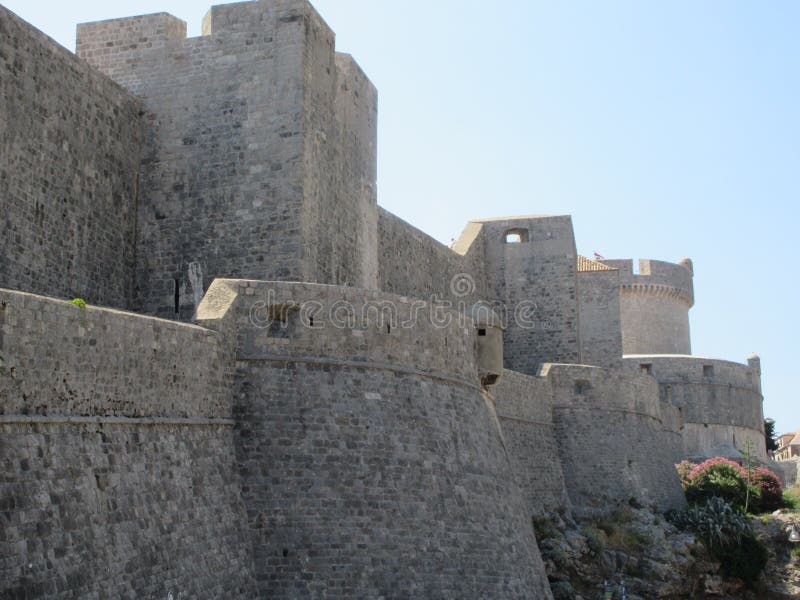 Murs de ville de Dubrovnik photo libre de droits Murs de ville de Dubrovnik photo libre de droits