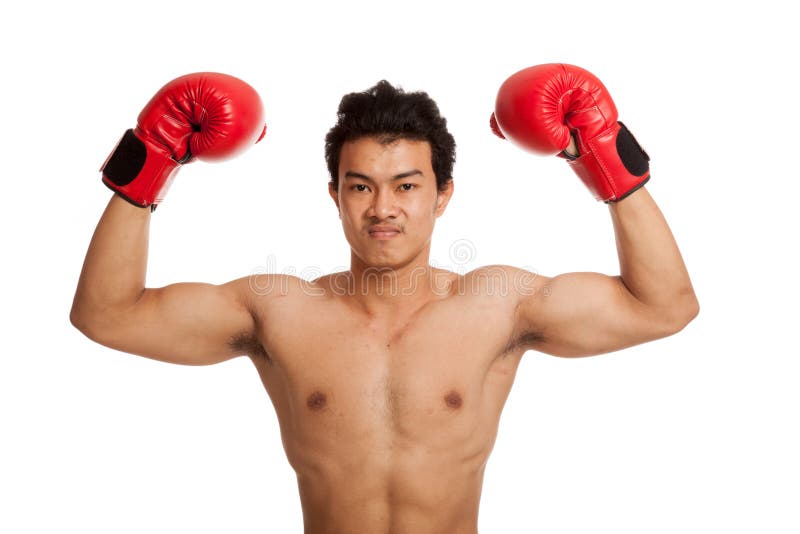 Ребенок Азиат в боксерских перчатках. Boxer man on White background.