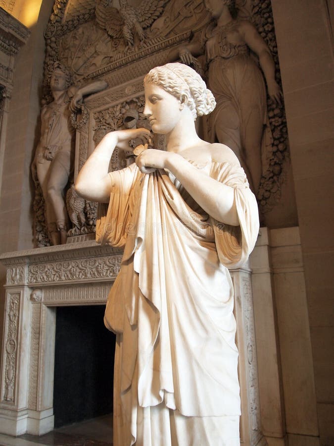 Museo del Louvre, estatua de mármol, FIGURA FEMENINA CON TÚNICA fotografía de archivo Museo del Louvre, estatua de mármol, FIGURA FEMENINA CON TÚNICA fotografía de archivo