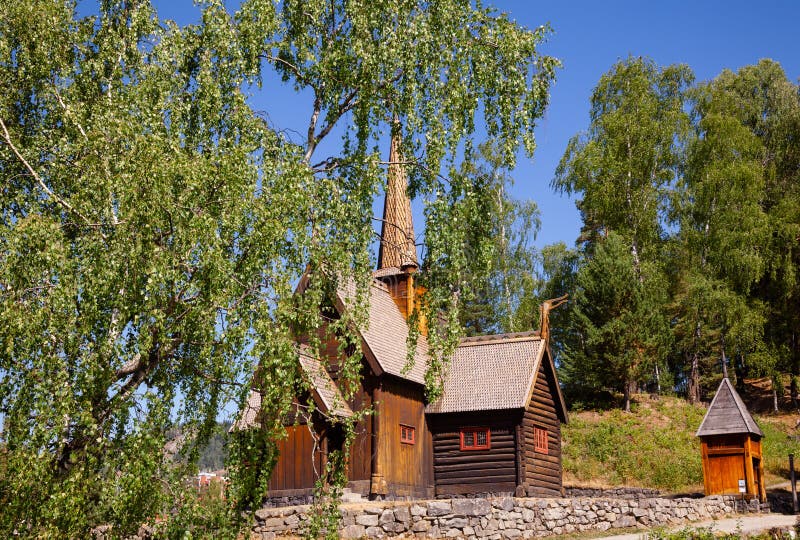 Museo Lillehammer Oppland Norvegia Scandinavia delle gente di Maihaugen della chiesa della doga di Garmo fotografia stock Museo Lillehammer Oppland Norvegia Scandinavia delle gente di Maihaugen della chiesa della doga di Garmo fotografia stock