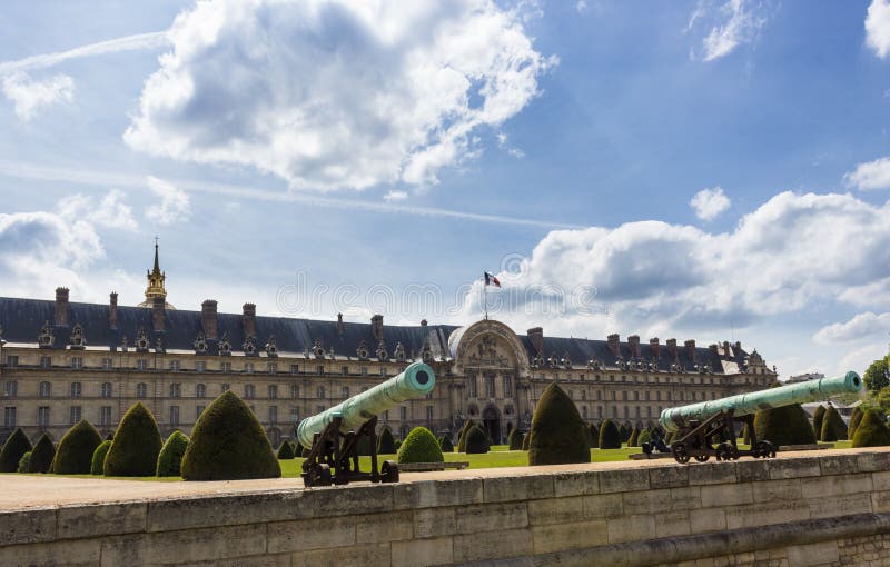 Museu do DES Invalides de Hôtel dos braços foto de stock Museu do DES Invalides de Hôtel dos braços foto de stock