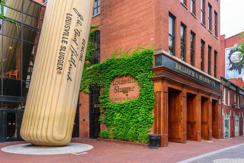 Museu & fábrica do slugger de Louisville imagens de stock Museu & fábrica do slugger de Louisville imagens de stock
