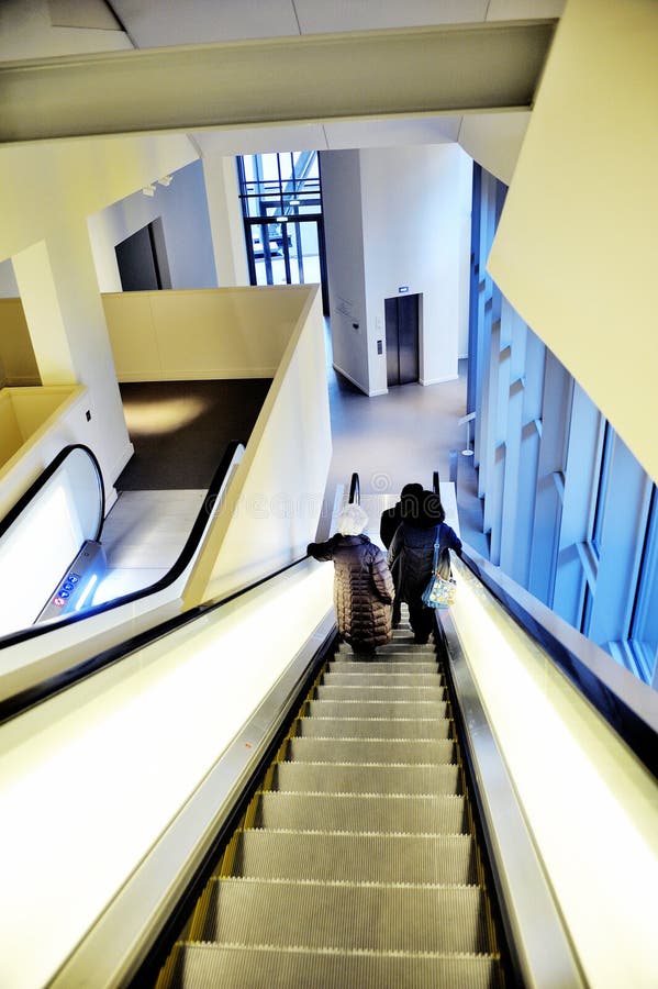 Museum Of Contemporary Art Of The Louis Vuitton Foundation Editorial Stock Photo - Image of ...