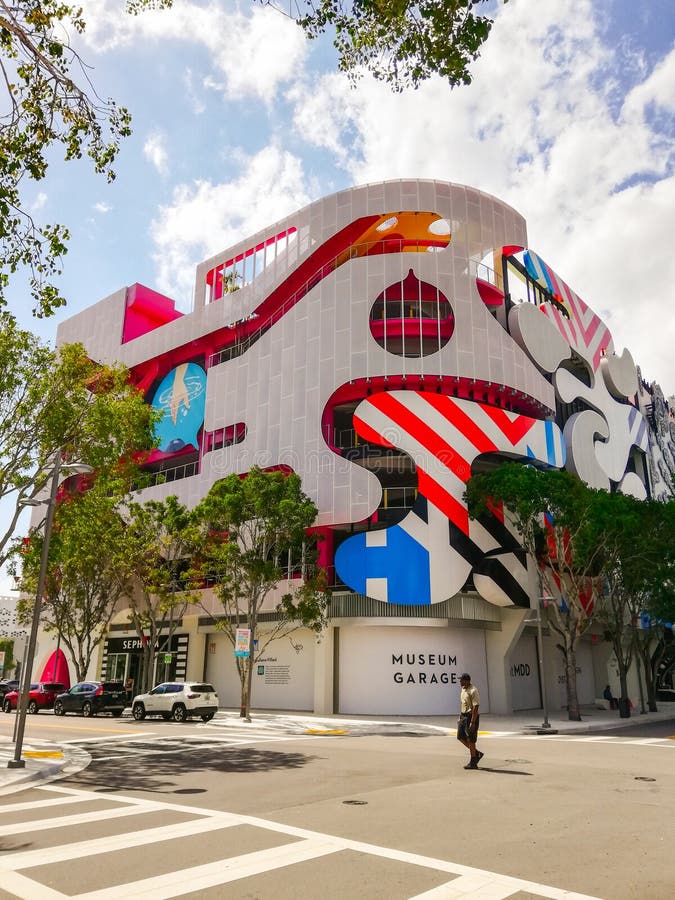 LUXURY STORES NE 39TH STREET MIAMI DESIGN DISTRICT MAIMI FLORIDA USA Stock  Photo - Alamy