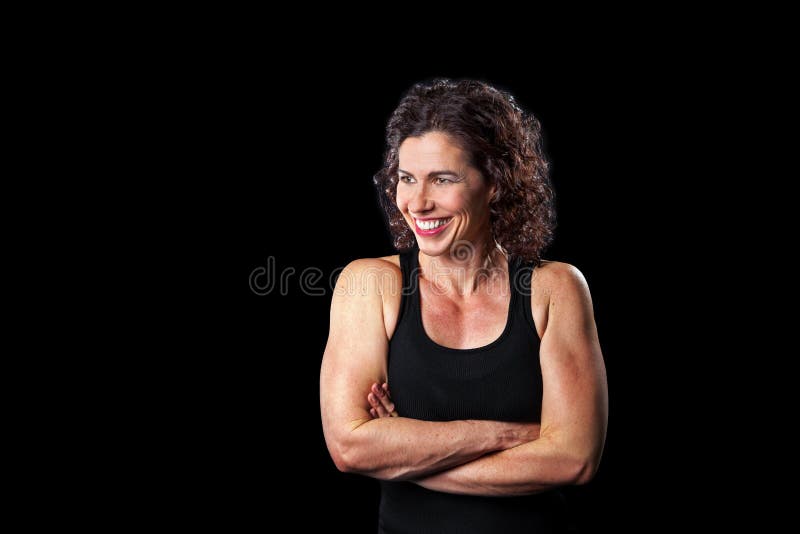 Muskulose Frauen Lachelnde Arme Gekreuzt Stockfoto Bild Von Gekreuzt Muskulose 95313652
