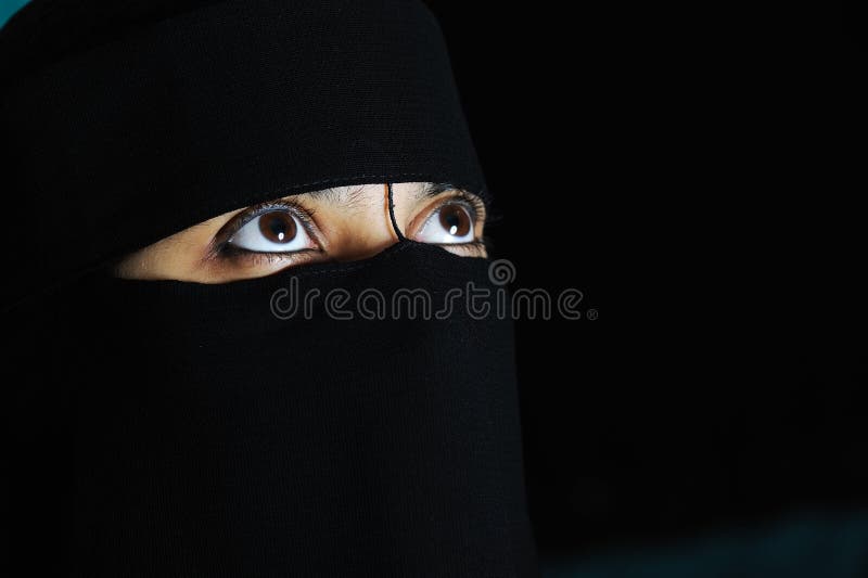 Unidentified Turkish Women in Traditional Islamic Clothing on the Streets  of the City Editorial Stock Image - Image of middle, arabia: 113289839