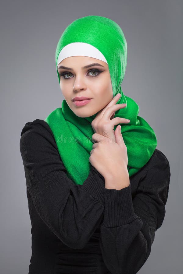 flicka naken hijab