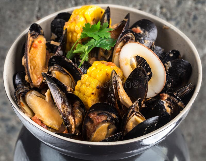 Mussels in Curry Cream Sauce Stock Photo Image of onion, curried