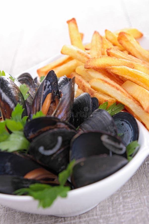Mussels and fries stock image. Image of dining, appetizer 27334553