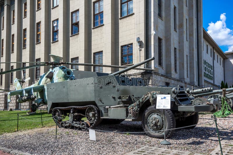 Canon d'assaut automoteur SU-57 ou T-48 photographie stock