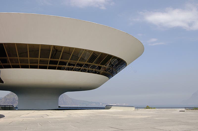 Musée d'Art contemporain de Niterói (MAC)