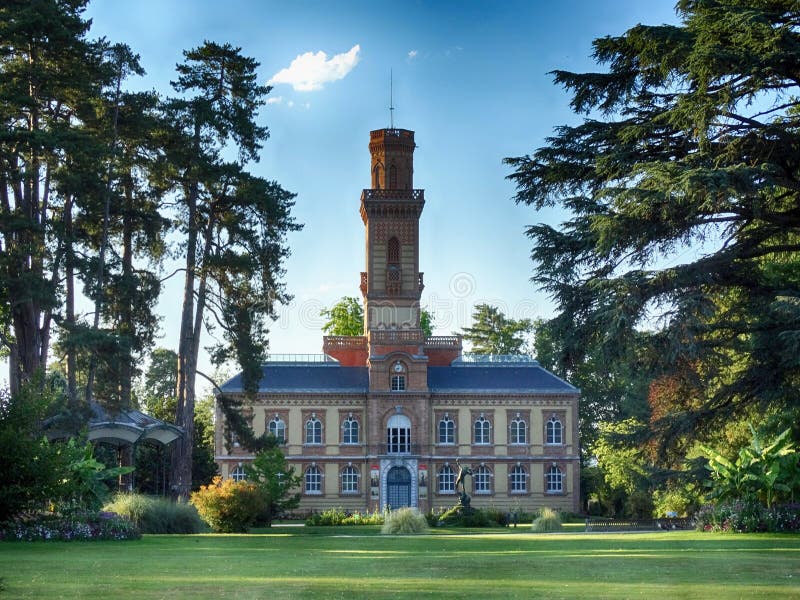 Musée de Massey et jardin public dans Tarbes France photographie stock libre de droits Musée de Massey et jardin public dans Tarbes France photographie stock libre de droits