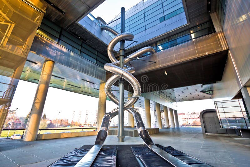 Muzeul de artă contemporană din Zagreb, vedere exterioară detaliată stock photos