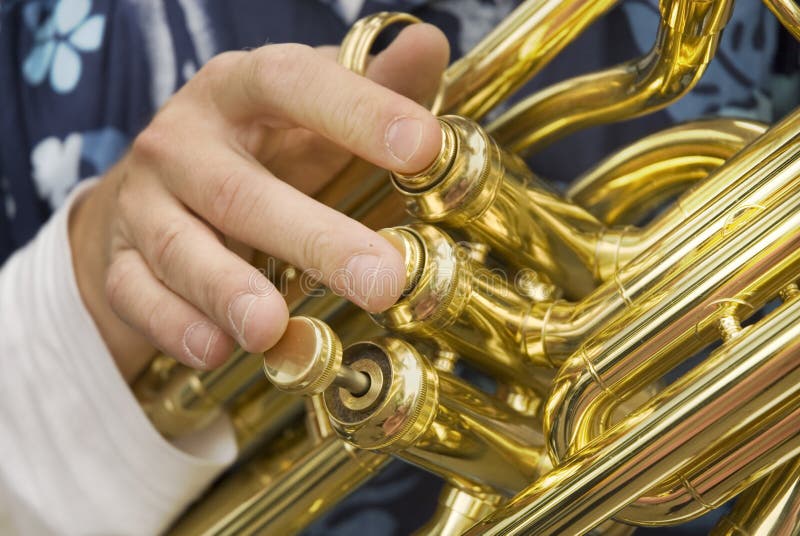 Muziek door de tuba royalty-vrije stock afbeeldingen Muziek door de tuba royalty-vrije stock afbeeldingen