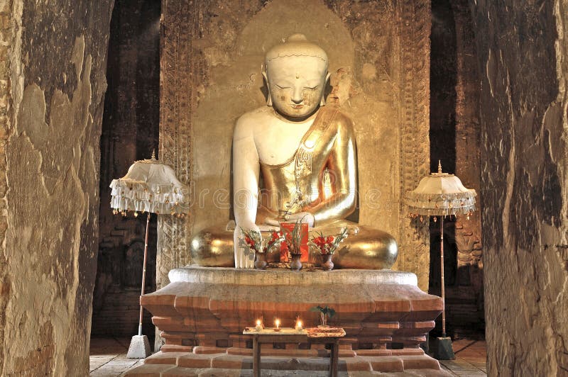Myanmar, Bagan: Statue in a pagoda