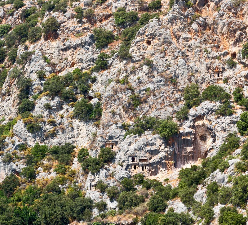 myra i kalkonEuropa gammal roman nekropol och infödd gravvalv s arkivbild myra i kalkonEuropa gammal roman nekropol och infödd gravvalv s arkivbild