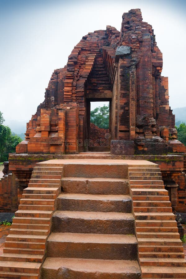 MySon temple red bricks in cloudy weather Vietnam. MySon temple red bricks in cloudy weather in Vietnam royalty free stock photos MySon temple red bricks in cloudy weather Vietnam. MySon temple red bricks in cloudy weather in Vietnam royalty free stock photos