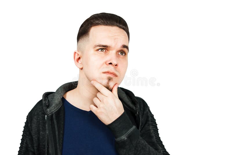 Myśląca mężczyzn chwytów ręka przy twarzą, odosobnioną na białym tle Zbliżenie portret młody zadumany facet Samiec kaukaski model obrazy royalty free Myśląca mężczyzn chwytów ręka przy twarzą, odosobnioną na białym tle Zbliżenie portret młody zadumany facet Samiec kaukaski model obrazy royalty free