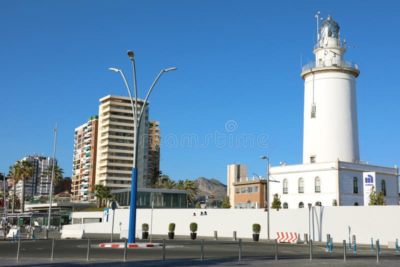 MÁLAGA, ESPAÑA - 12 DE JUNIO DE 2018: faro de Málaga, España fotografía de archivo MÁLAGA, ESPAÑA - 12 DE JUNIO DE 2018: faro de Málaga, España fotografía de archivo