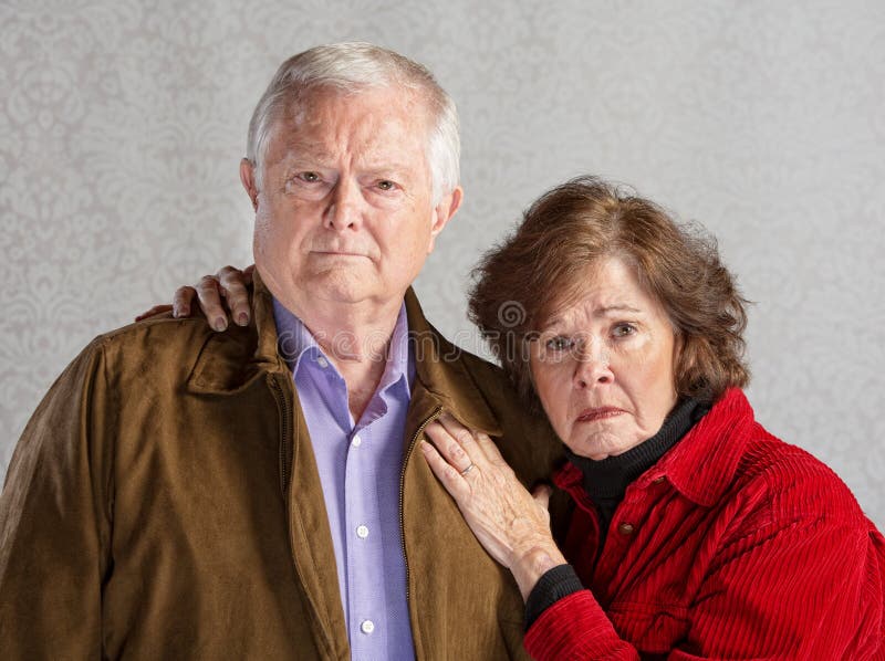 Dos Más Viejas Mujeres Con Un Hombre Joven Tímido Imagen de archivo