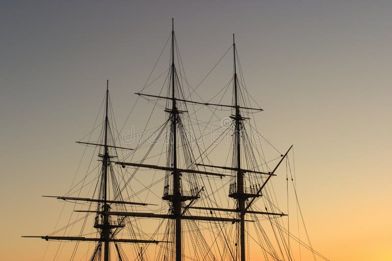 Mât grand de bateau photo stock. Image du expédition 33506862