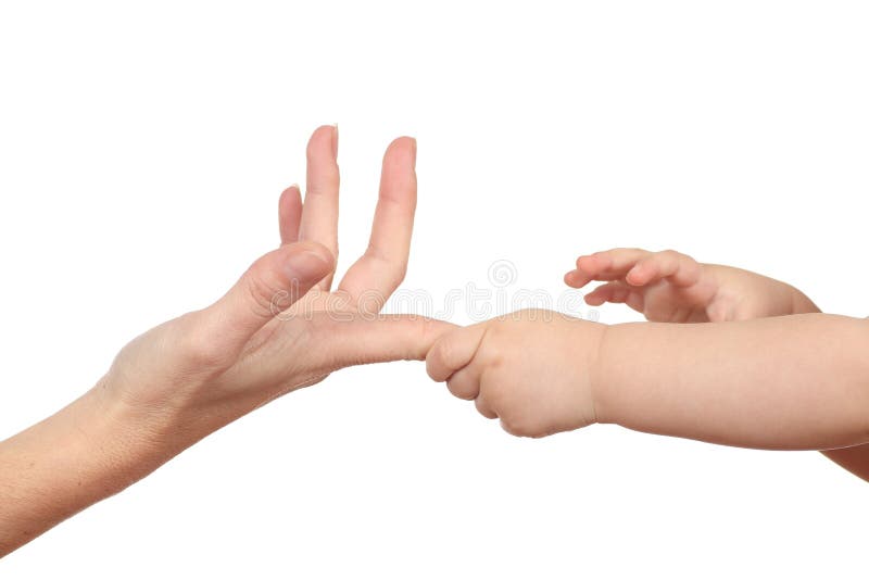 Mãos do bebê que agarram seu dedo da mãe