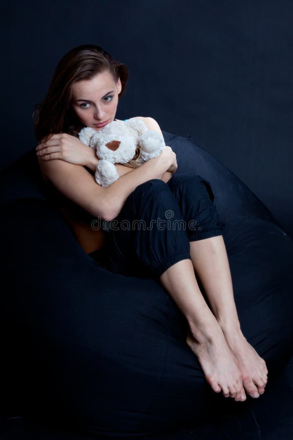 Mädchen mit Bär stockbilder