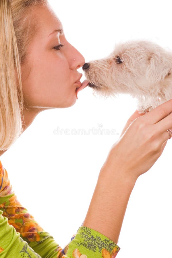 Mädchen mit einem süßen Welpen stockfotos Mädchen mit einem süßen Welpen stockfotos