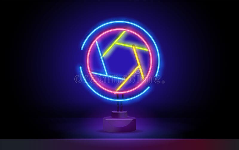 Mål inom stängda dörrar. enkel silhuett. nyformat. ljudekorationsikon. ljusstark elektrisk symbol isolerad från mörker stock illustrationer