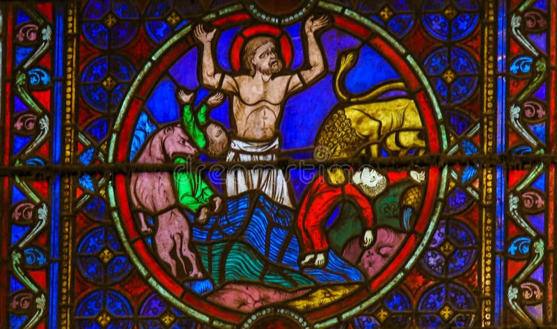 Målat glass i Notre Dame, Paris som visar St Eustace royaltyfri fotografi Målat glass i Notre Dame, Paris som visar St Eustace royaltyfri fotografi