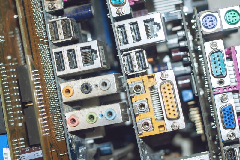Många PCdatormoderkort Apparater för elektronik för processor för kärna för mainboard för strömkretsCPU-chip Digital chip för gam fotografering för bildbyråer Många PCdatormoderkort Apparater för elektronik för processor för kärna för mainboard för strömkretsCPU-chip Digital chip för gam fotografering för bildbyråer