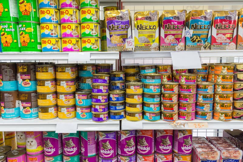 Många typer av älsklings- mat i älsklings- shoppar royaltyfri fotografi Många typer av älsklings- mat i älsklings- shoppar royaltyfri fotografi
