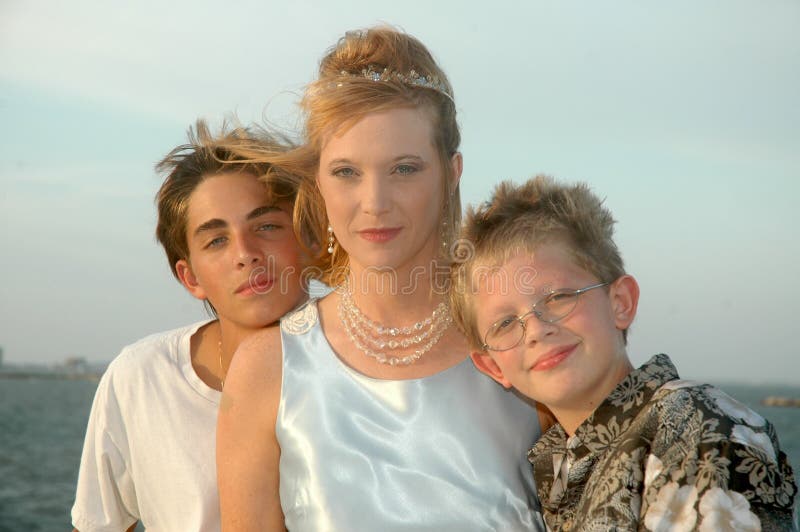 Mère et fils photo libre de droits Mère et fils photo libre de droits