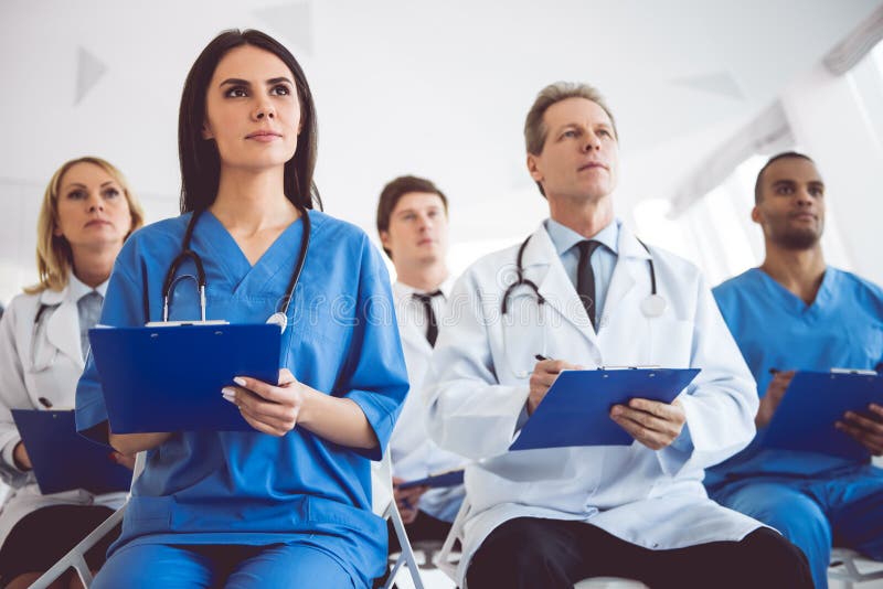 Médicos na conferência fotos de stock Médicos na conferência fotos de stock