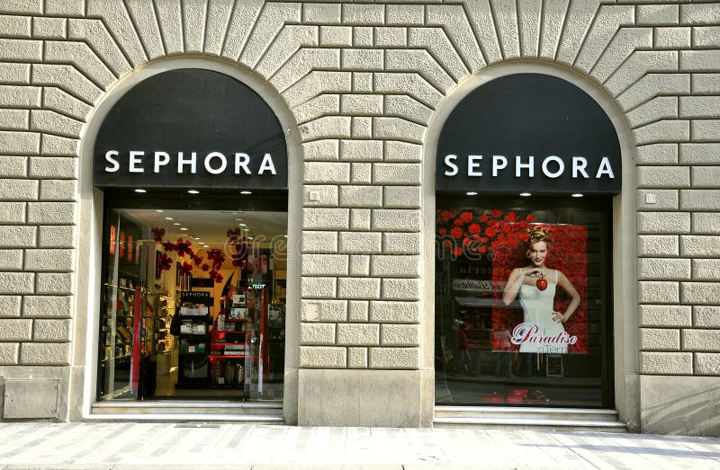 Mémoire de produits de beauté de Sephora à Florence, Italie image stock Mémoire de produits de beauté de Sephora à Florence, Italie image stock