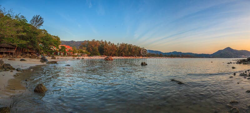 Ambiance du soir à Kamala Beach / Phuket photo stock