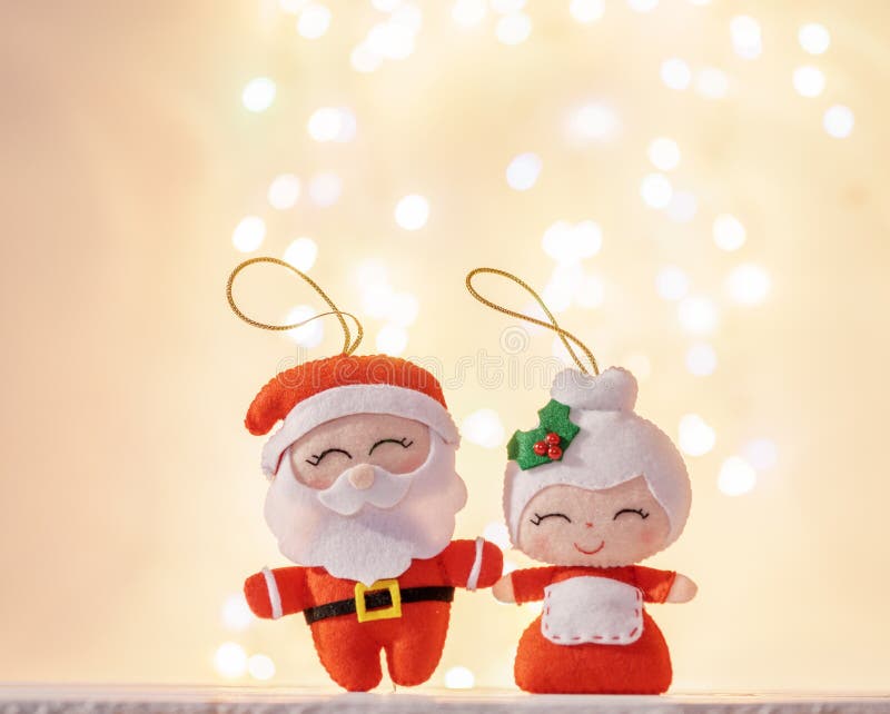 Móvil del pesebre del bebé - juguetes de los niños, en el fondo blanco imágenes de archivo libres de regalías Móvil del pesebre del bebé - juguetes de los niños, en el fondo blanco imágenes de archivo libres de regalías