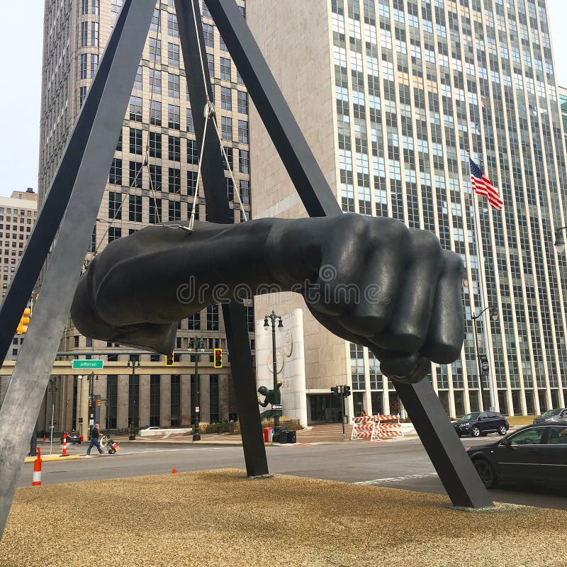 Músculo de Detroit. Joe Louis Memorial en Detroit céntrica honra al campeón pesado anterior