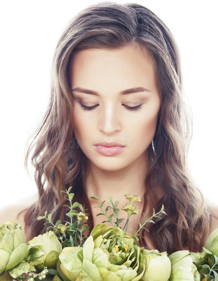 Młoda ładna kobieta z świeżą zielenią kwitnie nagiego makeup, naturalny mody pojęcia zbliżenie odizolowywający obrazy royalty free Młoda ładna kobieta z świeżą zielenią kwitnie nagiego makeup, naturalny mody pojęcia zbliżenie odizolowywający obrazy royalty free