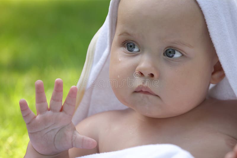 Na het portret van de badbaby royalty-vrije stock afbeeldingen Na het portret van de badbaby royalty-vrije stock afbeeldingen