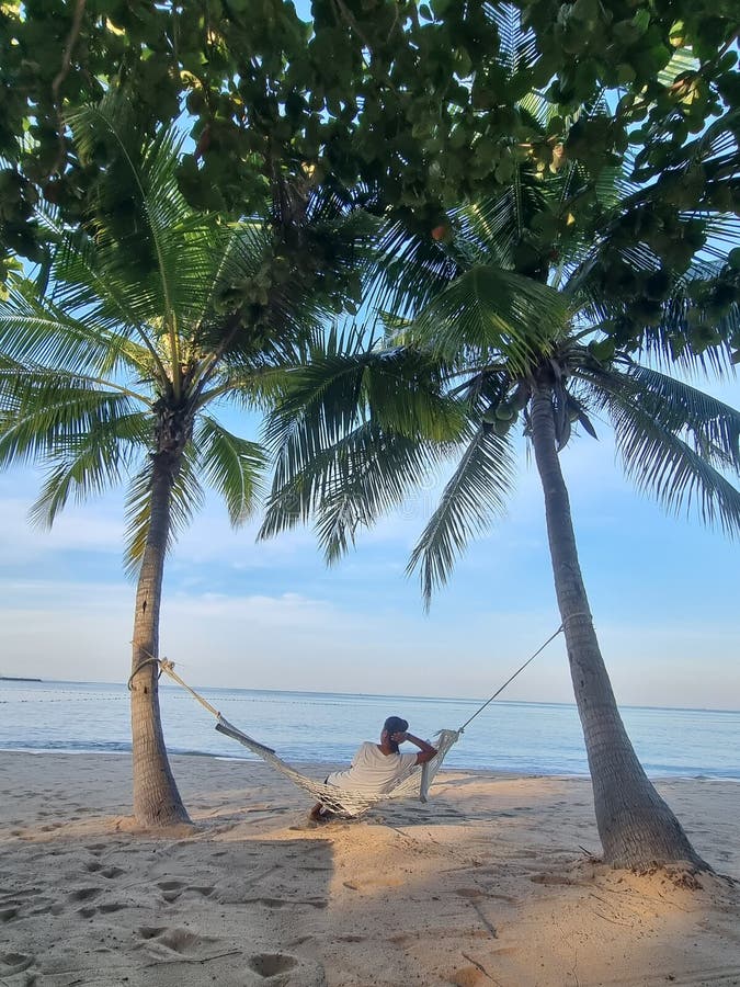 Na Jomtien Beach Pattaya Thailand, Asian Woman Relaxing on the Beach ...