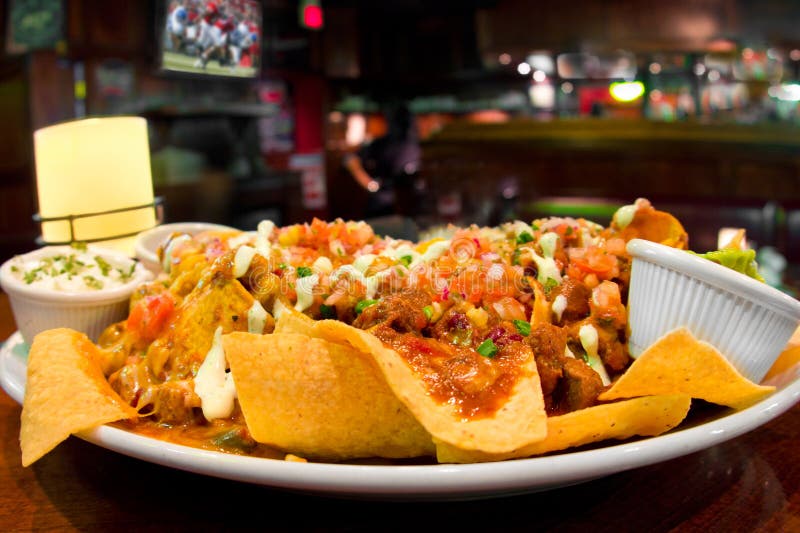 Nachos caricati immagine stock libera da diritti