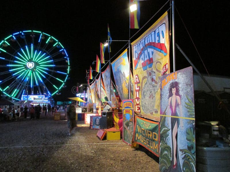 Nacht-Ansicht des Nord-Brunswick-Jugend-Sport-Festivals in NJ USA Ð „ stockfoto Nacht-Ansicht des Nord-Brunswick-Jugend-Sport-Festivals in NJ USA Ð „ stockfoto