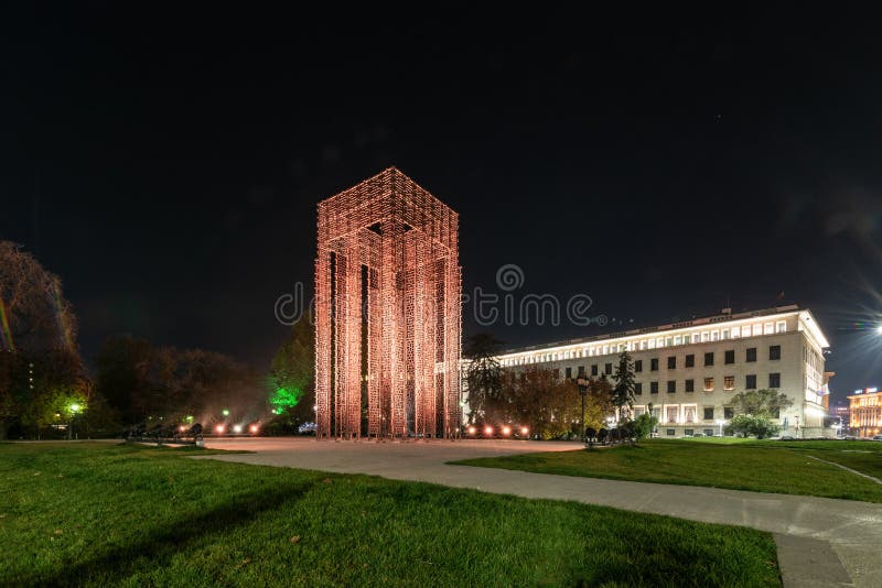 Nachtaufnahme von Sofia, Bulgarien neues Touristenattraktion †„das Bron lizenzfreie stockbilder Nachtaufnahme von Sofia, Bulgarien neues Touristenattraktion †„das Bron lizenzfreie stockbilder