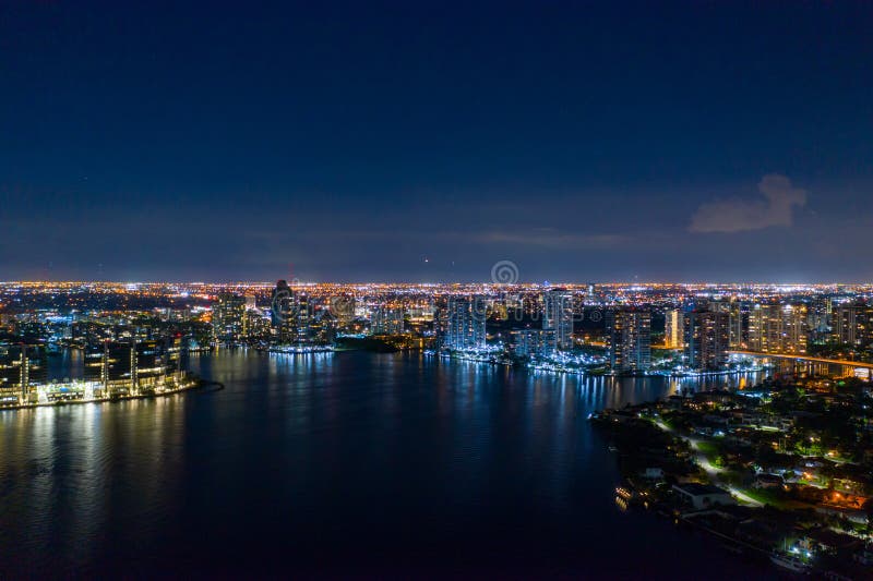Luftnachtpanorama Tallahassee-Staats-Kapitol Florida Stockfoto - Bild