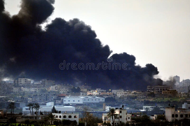 Nad Gaza Paskiem czarny dym