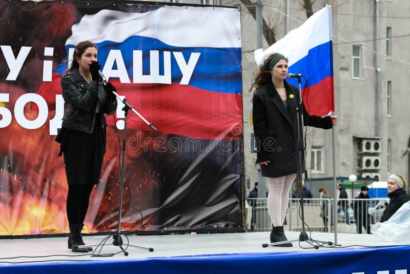 MOSCOW, RUSSIA - March 15, 2014: Nadia Tolokonnikova, and Masha Alekhina (Pussy Riot) on the peace March in support of Ukraine, the March of Russian opposition against war with Ukraine